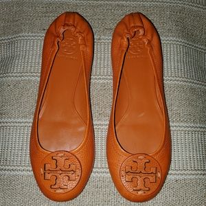 Never worn Tory Burch flats Burnt Orange
